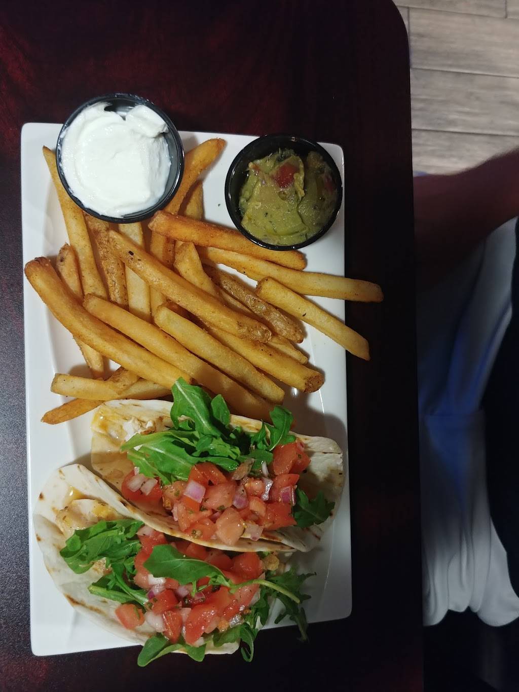 The Cove Restaurant | restaurant | 2633 Holden Beach Rd SW, Supply, NC 28462, USA | 9108462633 OR +1 910-846-2633