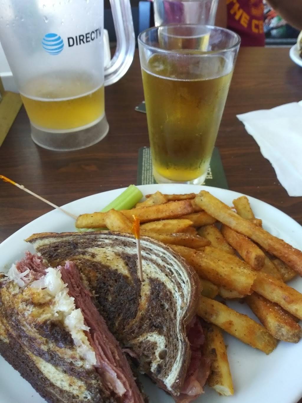 716 Burgers & Brew | restaurant | 2905 Duff Rd, Lakeland, FL 33810, USA | 8633330671 OR +1 863-333-0671