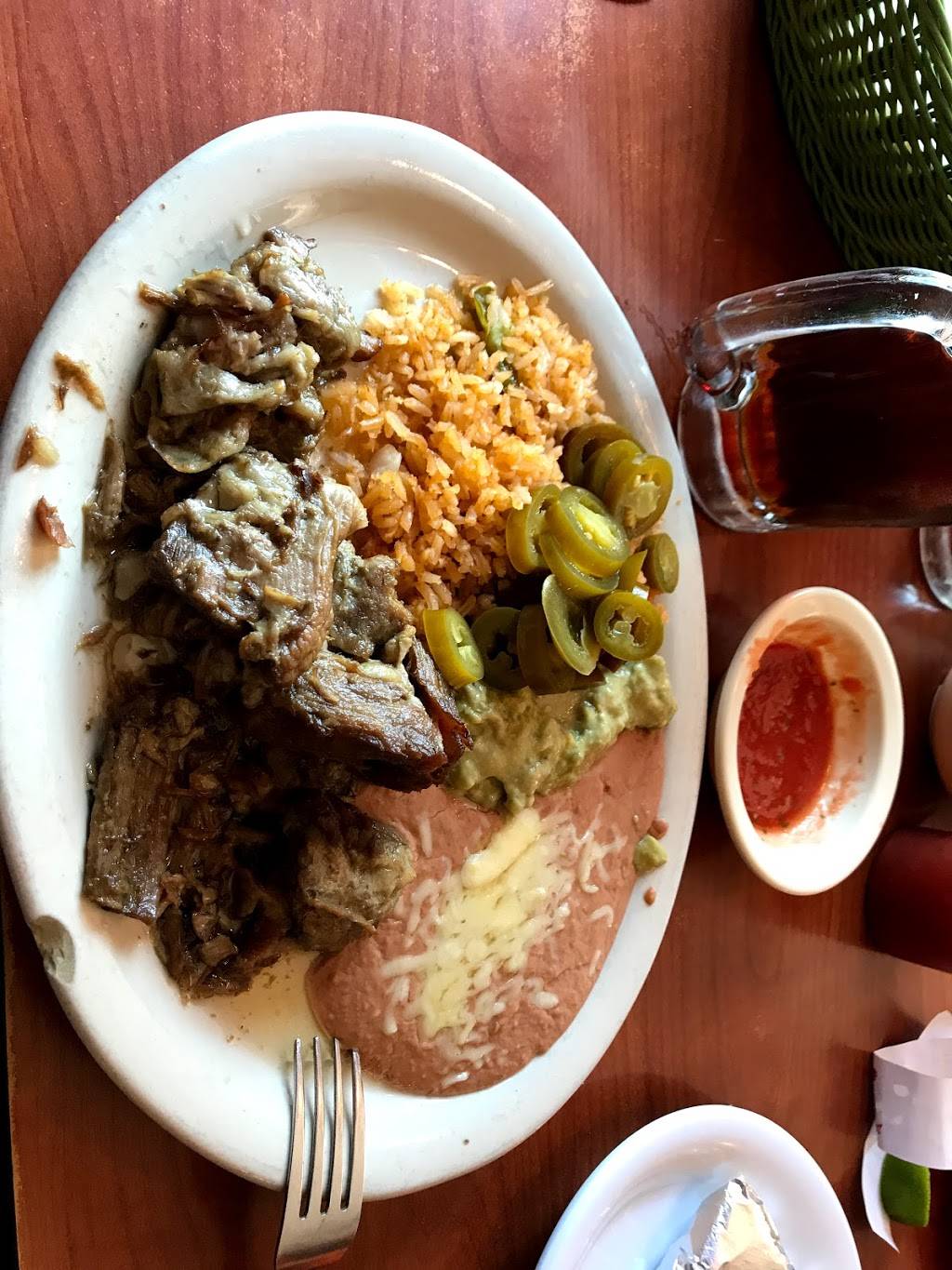 El Patron | restaurant | 2010 E Grand River Ave, Howell, MI 48843, USA | 5175527448 OR +1 517-552-7448