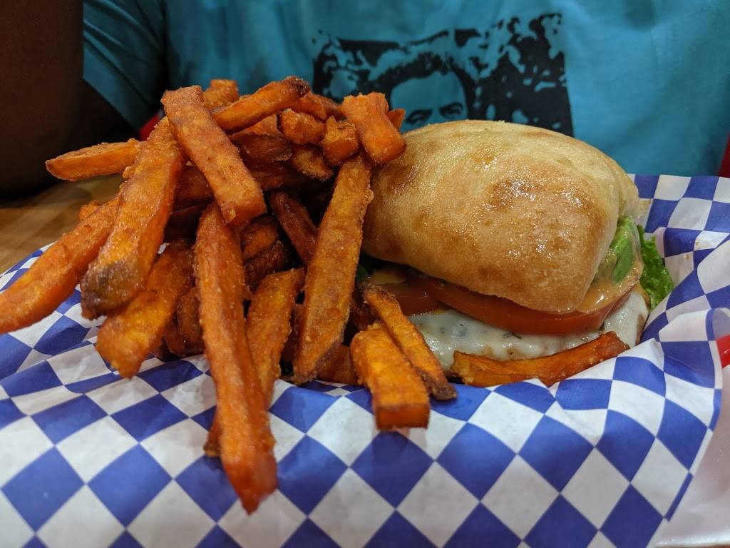 Everything Burger | restaurant | 3372 Canton Rd, Marietta, GA 30066, USA | 7704857679 OR +1 770-485-7679