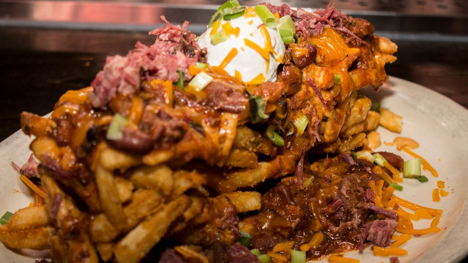 Caddys On Central | restaurant | 217 Central Ave, St. Petersburg, FL 33701, USA | 7275757939 OR +1 727-575-7939