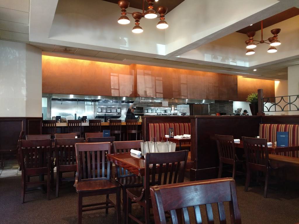 Carrabbas Italian Grill | restaurant | 10075 Gulf Center Dr, Fort Myers, FL 33913, USA | 2396902426 OR +1 239-690-2426