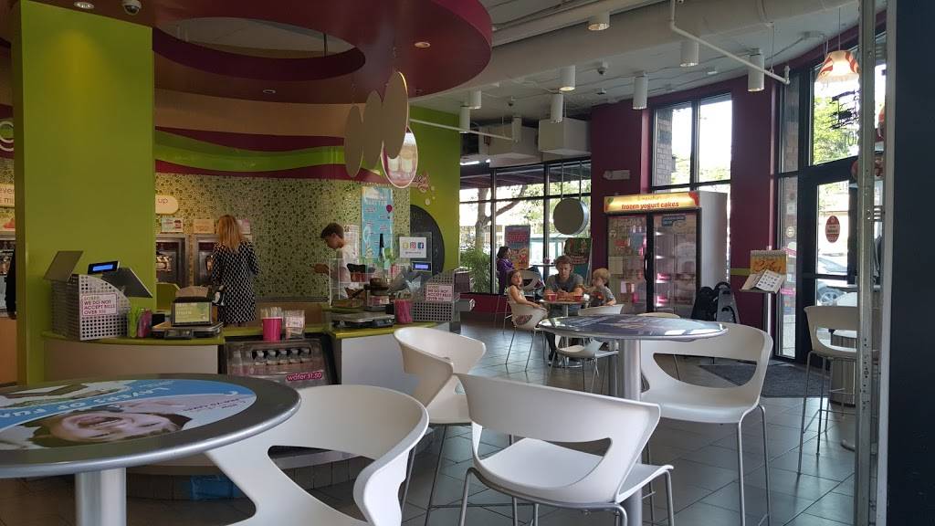 Menchies Frozen Yogurt | bakery | 2101 Queen Anne Ave N #104, Seattle, WA 98109, USA | 2062161650 OR +1 206-216-1650