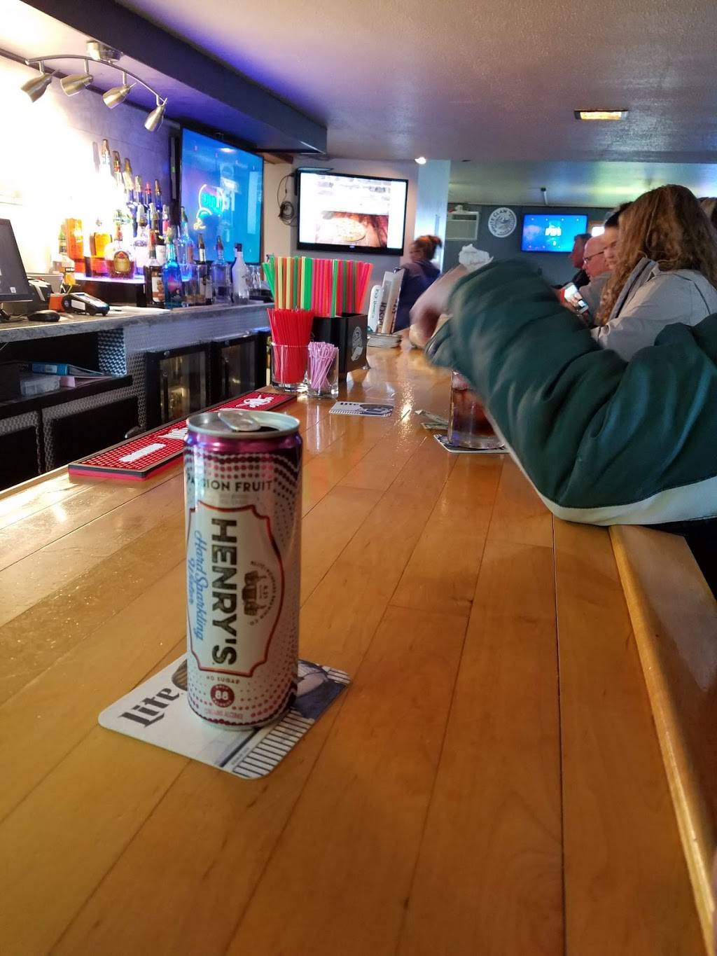 Macks Pub and Grill | restaurant | 2983 Lawrence Dr, De Pere, WI 54115, USA | 9206322061 OR +1 920-632-2061