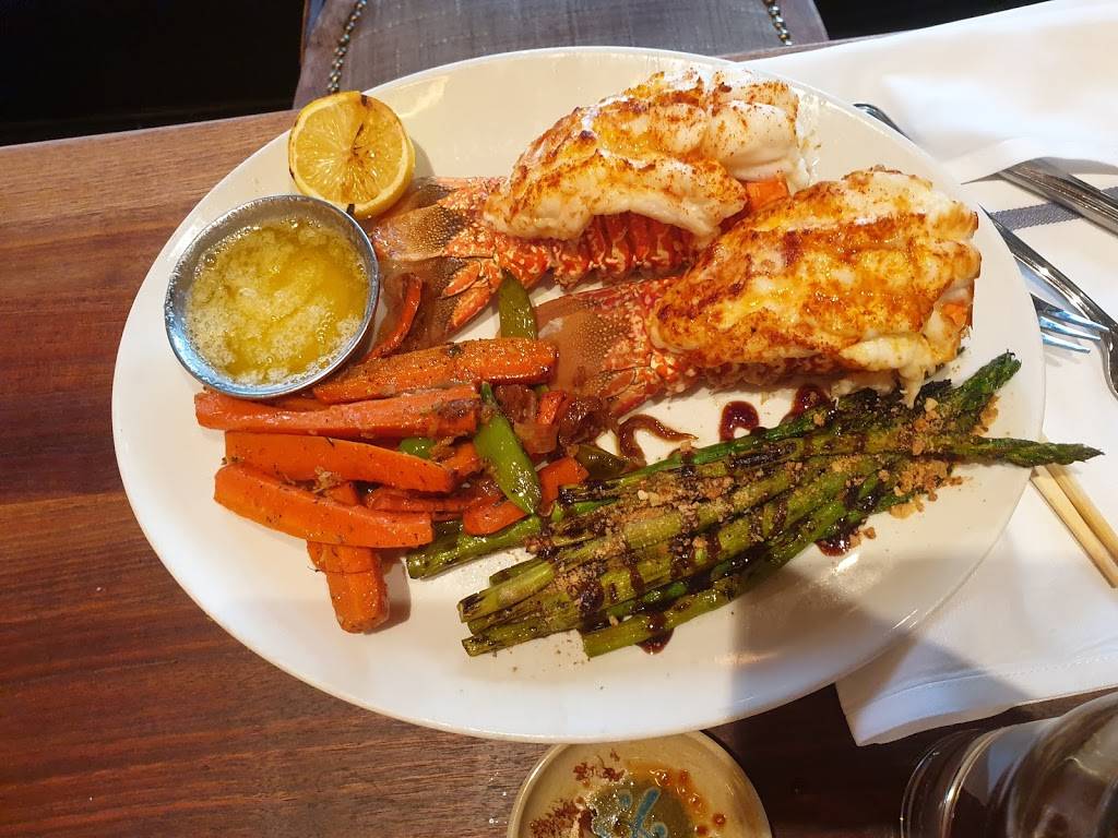 Kings Fish House | restaurant | 2255 Village Walk Dr #139, Henderson, NV 89052, USA | 7028358900 OR +1 702-835-8900