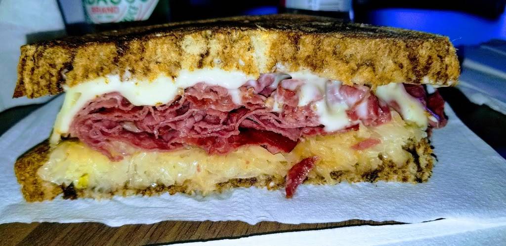 Reds Grill | restaurant | 7850 W Grand Pkwy S #500, Richmond, TX 77406, USA | 2817621702 OR +1 281-762-1702