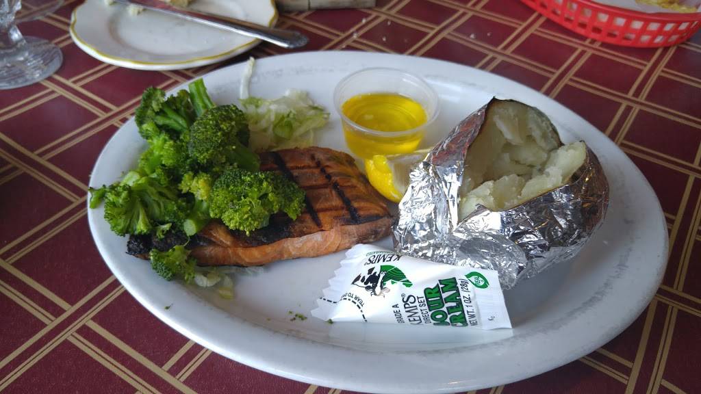 Granite Inn | restaurant | 1100 W Bannerman Ave, Redgranite, WI 54970, USA | 9205660290 OR +1 920-566-0290