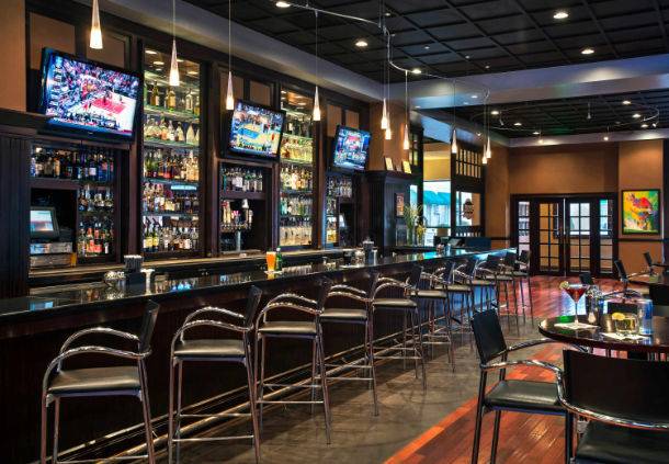 Legends Sports Bar & Grill | restaurant | 111 Crawford Ave, Conshohocken, PA 19428, USA | 6102609400 OR +1 610-260-9400