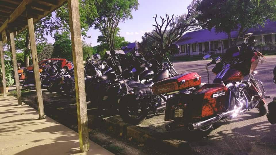 Sisterdale Line | restaurant | 1211 Sisterdale Rd, Boerne, TX 78006, USA | 8303246833 OR +1 830-324-6833