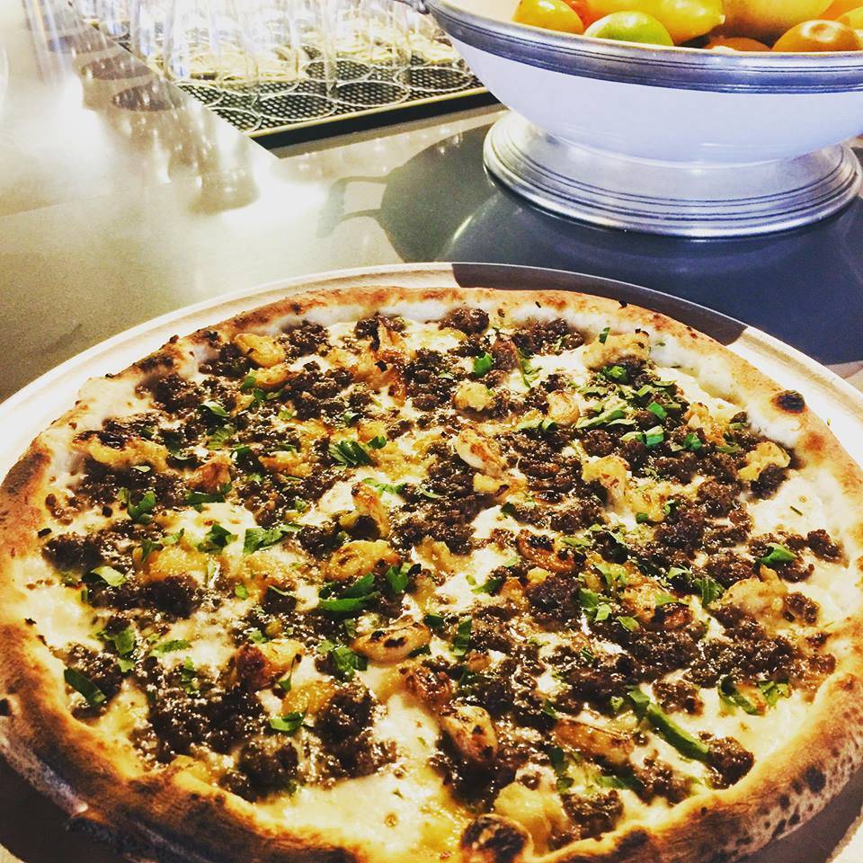 Delucca Gaucho Pizza and Wine | restaurant | 1628 Oak Lawn Ave Ste 100, Dallas, TX 75207, USA | 2147749903 OR +1 214-774-9903