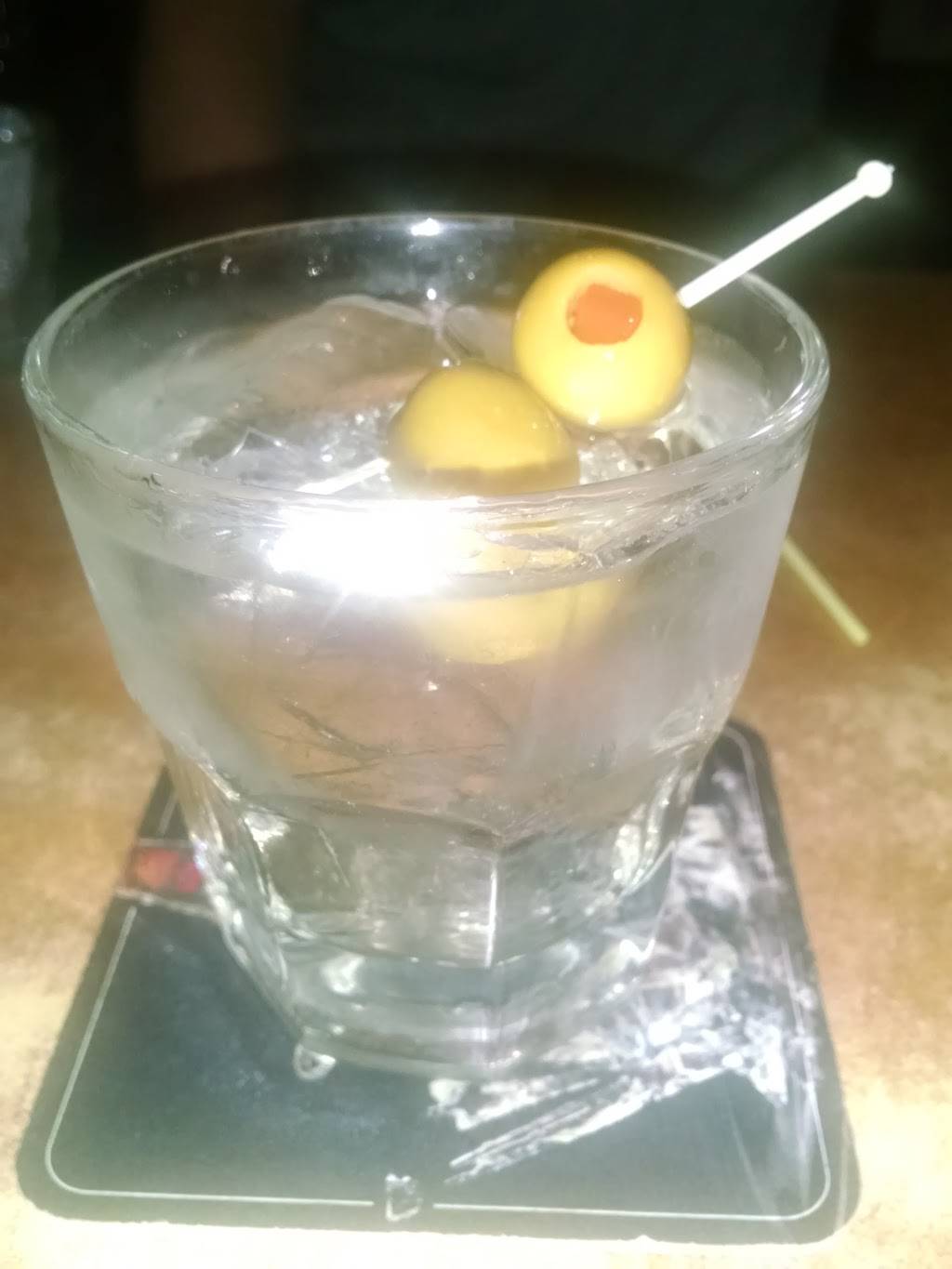 Oak Central LLC | restaurant | 139 N Main St, Oakfield, WI 53065, USA | 9205833637 OR +1 920-583-3637