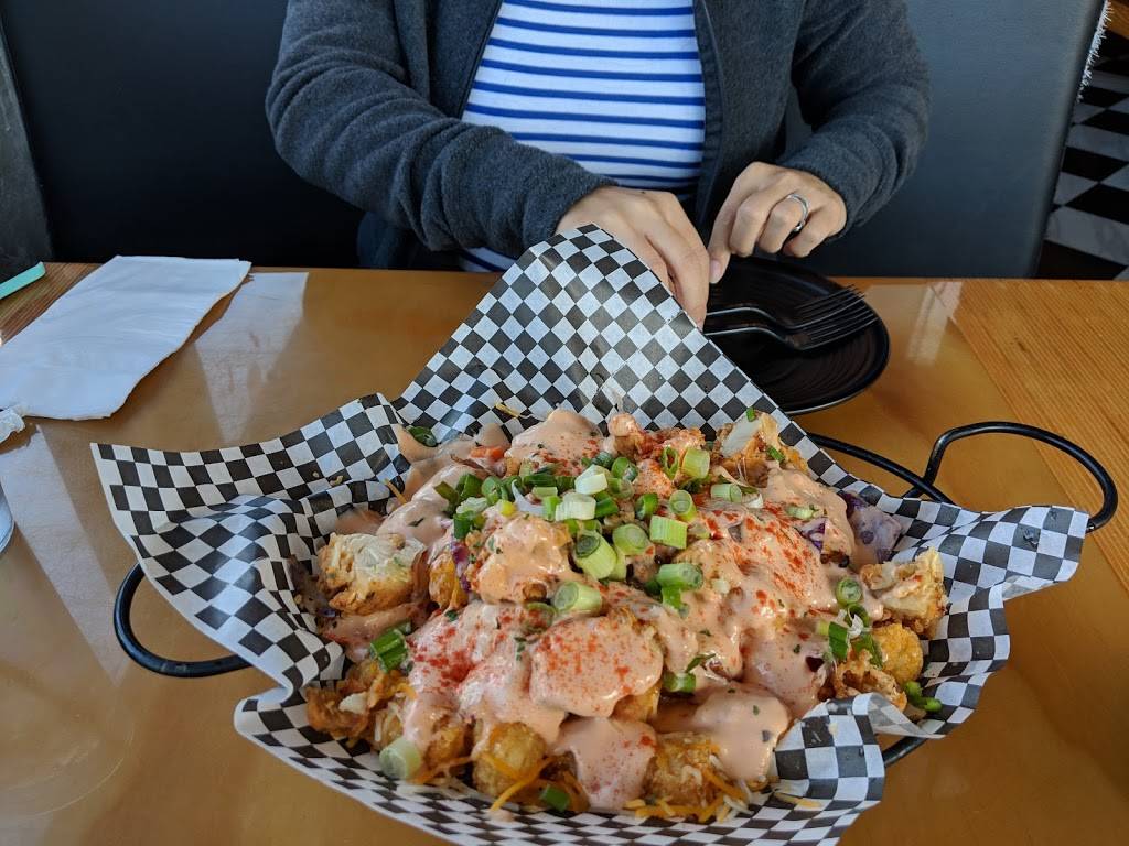 Cross Street Chicken and Beer | restaurant | 4403 Convoy St, San Diego, CA 92111, USA | 8584306001 OR +1 858-430-6001