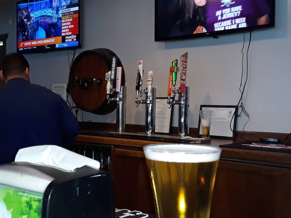 Round Table Pizza | meal delivery | 403 E Arrow Hwy, Glendora, CA 91740, USA | 6269638576 OR +1 626-963-8576