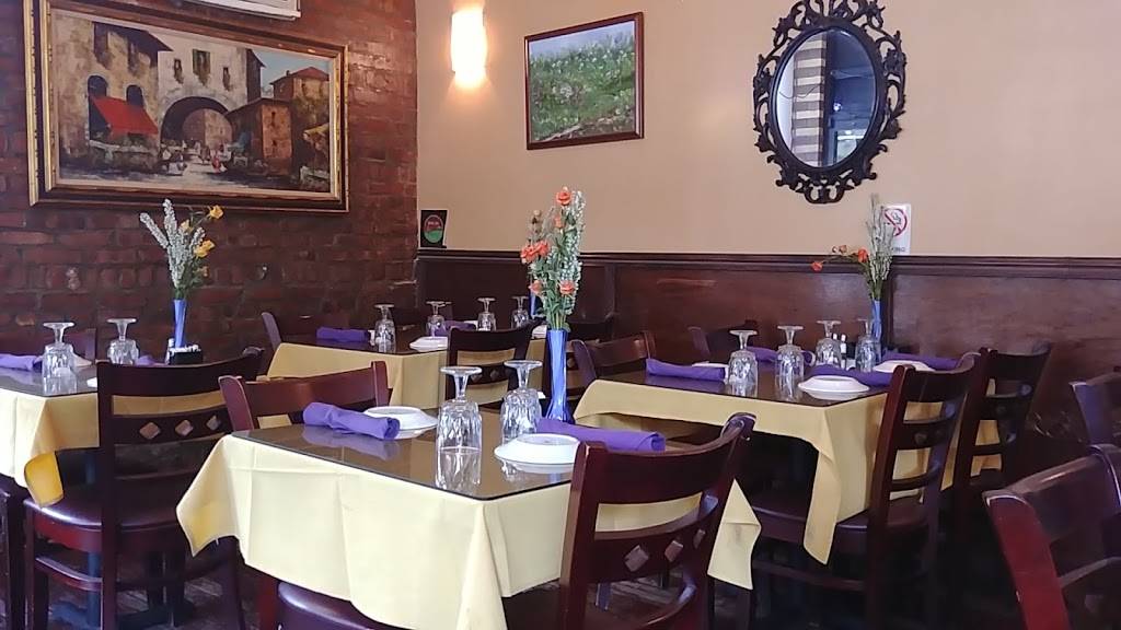 Delhi Heights | restaurant | 1301, 577 Decatur St, Brooklyn, NY 11233, USA | 7184438890 OR +1 718-443-8890