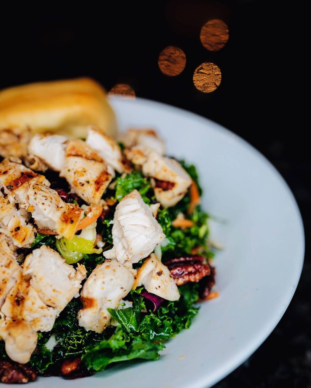 Jonathans Grille | restaurant | 717 3rd Ave N, Nashville, TN 37201, USA | 6156781140 OR +1 615-678-1140