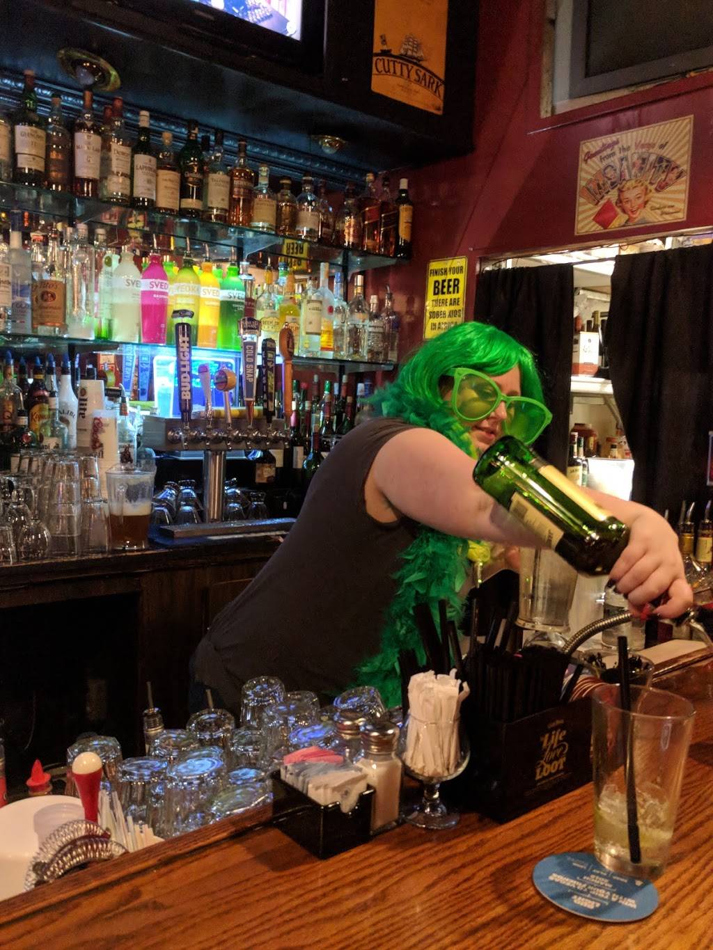 Steves Bar & Grill | restaurant | 14230 NE 20th St A, Bellevue, WA 98007, USA | 4257474493 OR +1 425-747-4493