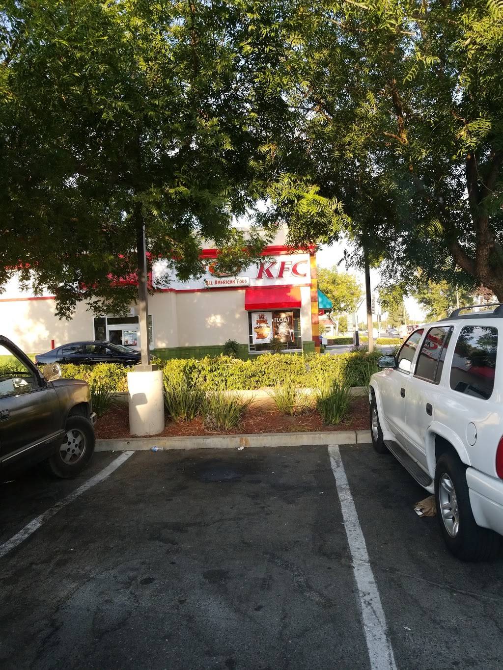 A&W Restaurant | restaurant | 1467 Mitchell Rd, Modesto, CA 95351, USA | 2095372278 OR +1 209-537-2278