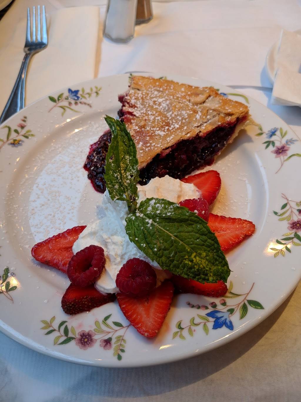 Red House Cafe | cafe | 662 Lighthouse Ave, Pacific Grove, CA 93950, USA | 8316431060 OR +1 831-643-1060