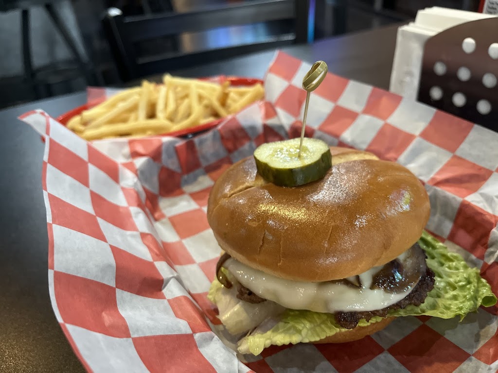 Burger Underground | restaurant | 142 N Main St, St Charles, MO 63301, USA | 6366860142 OR +1 636-686-0142