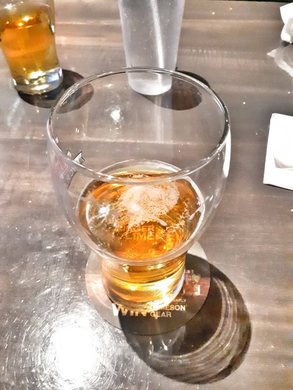 The Endzone Bar & Grill | restaurant | 1305 Main St E, Hamilton, ON L8K 4M3, Canada | 2892469663 OR +1 289-246-9663