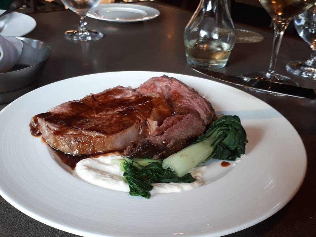 Coach & Lantern | restaurant | 384 Wilson St E, Ancaster, ON L9G 2C2, Canada | 9053047822 OR +1 905-304-7822