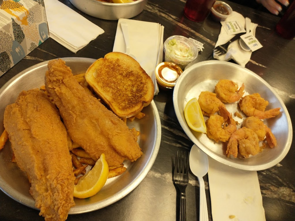 Cajun Crave | restaurant | 7165 10th St N, Oakdale, MN 55128, USA | 6517143955 OR +1 651-714-3955