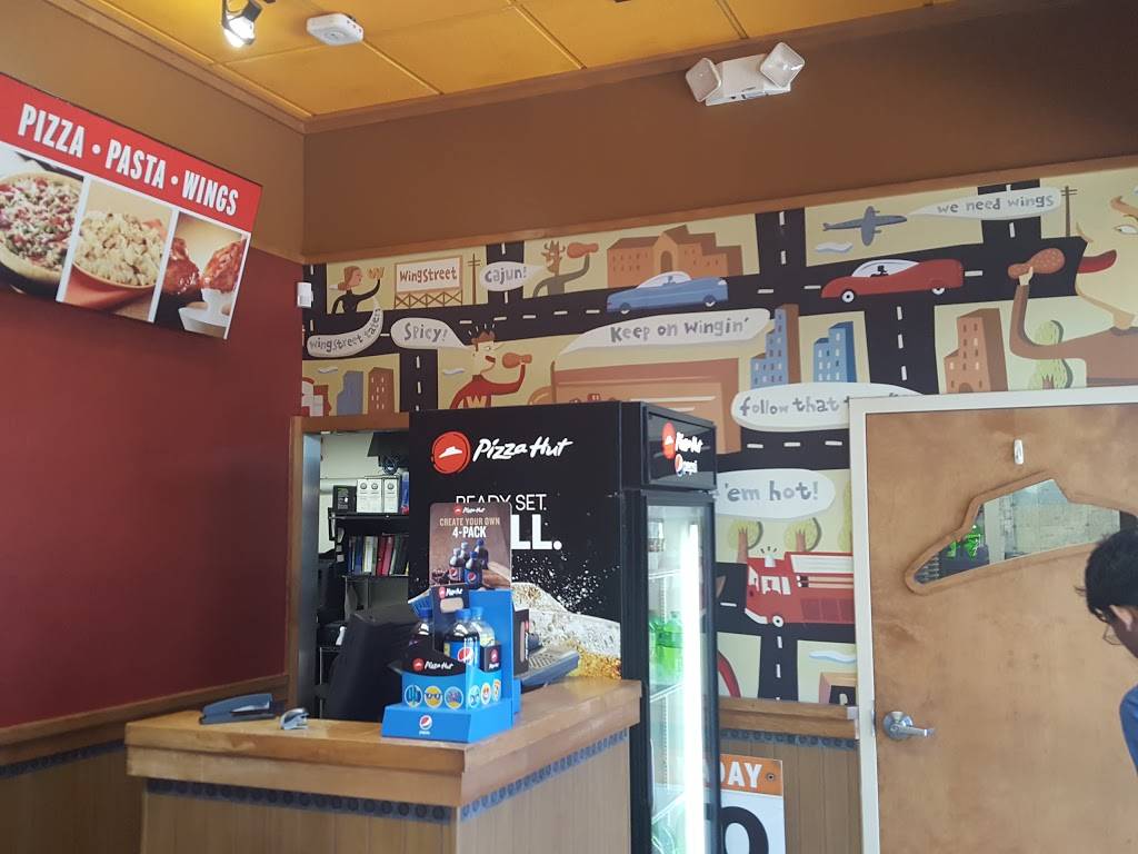 Pizza Hut | restaurant | 4970 S Gilbert Rd, Chandler, AZ 85249, USA | 4808837815 OR +1 480-883-7815