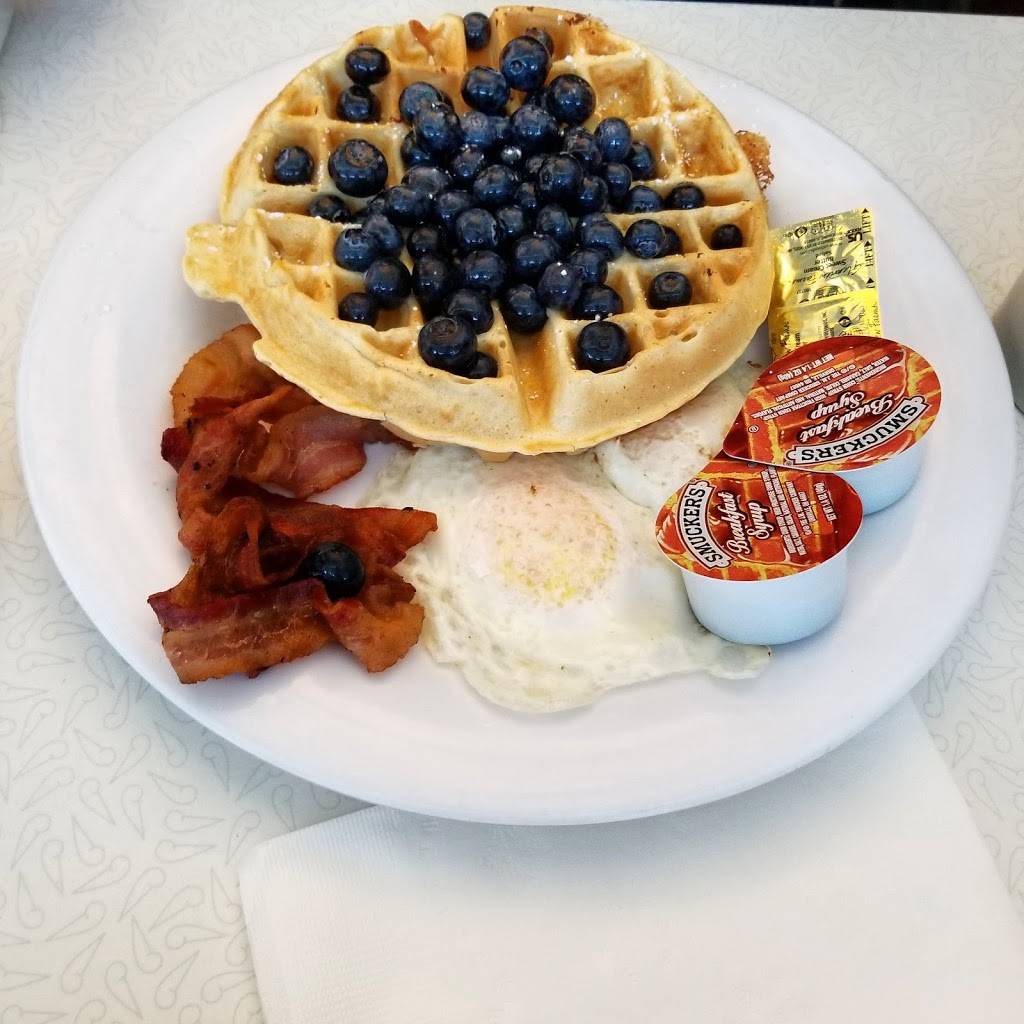 Mystic Diner Restaurant | bakery | 1962 Greenmanville Ave, Mystic, CT 06355, USA | 8604154625 OR +1 860-415-4625