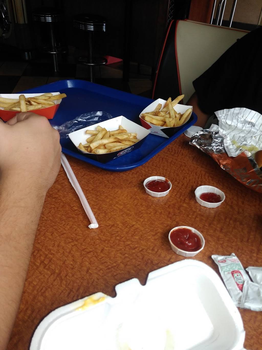 A&W Restaurant | restaurant | 2741 SW 29th St, Oklahoma City, OK 73119, USA | 4056326102 OR +1 405-632-6102