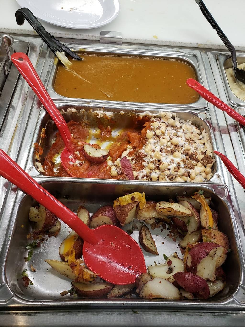 Boston Market | restaurant | 60-18 Metropolitan Ave, Ridgewood, NY 11385, USA | 7183865858 OR +1 718-386-5858