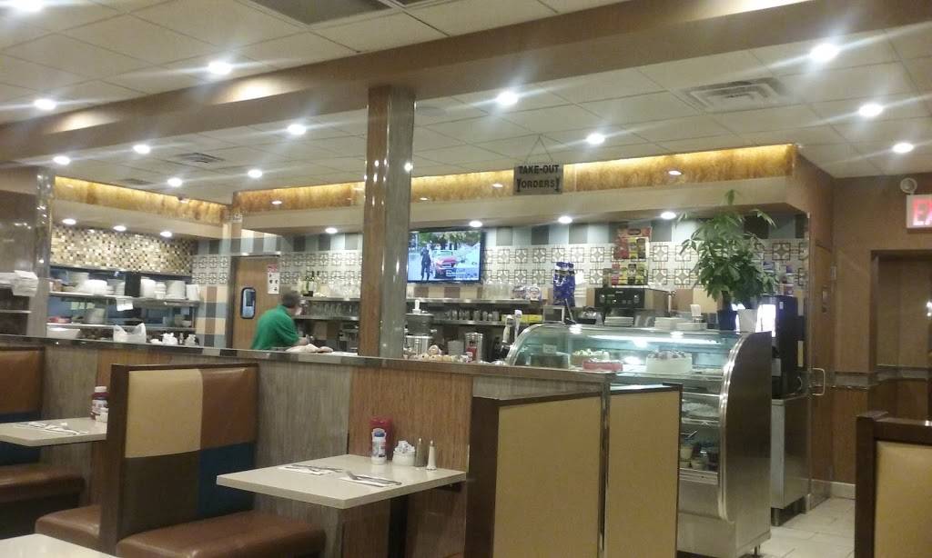 Lynbrook Eats | restaurant | 245 Merrick Rd, Lynbrook, NY 11563, USA | 5168874932 OR +1 516-887-4932