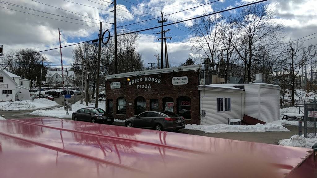 Brickhouse Pizza | restaurant | 67 Middlesex St, North Chelmsford, MA 01863, USA | 9782510480 OR +1 978-251-0480