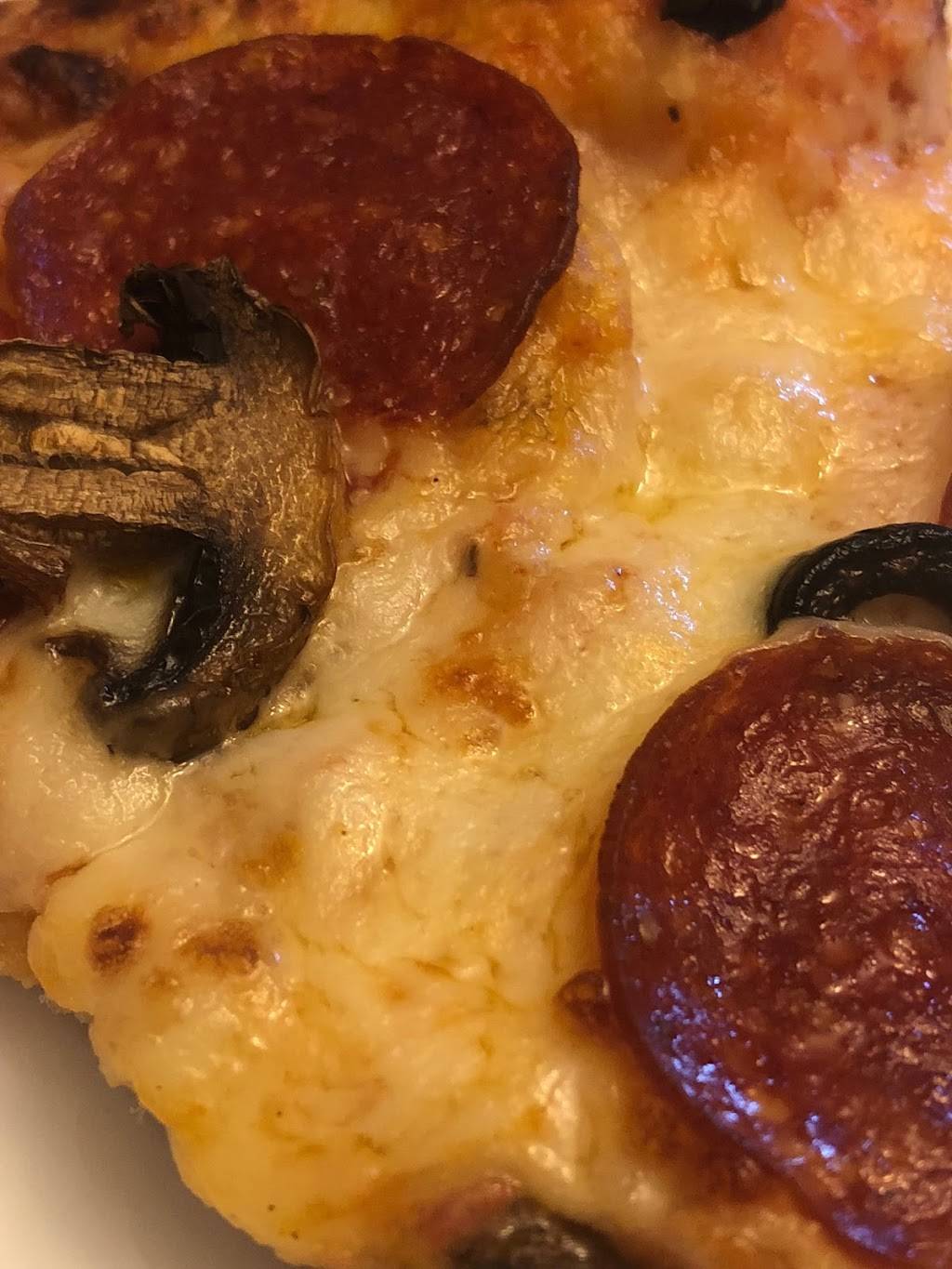 Dominos Pizza | meal delivery | 433 N Glenoaks Blvd, Burbank, CA 91502, USA | 8188413337 OR +1 818-841-3337