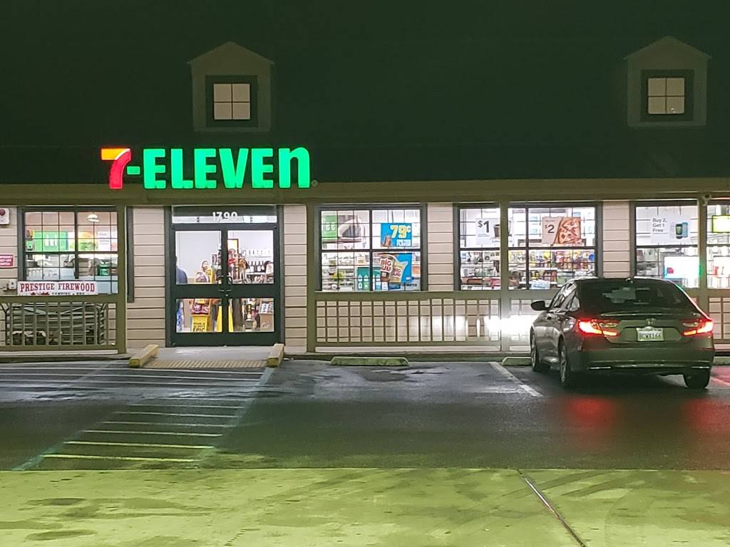 7-Eleven | bakery | 1790 W Bush St, Lemoore, CA 93245, USA | 5599242497 OR +1 559-924-2497
