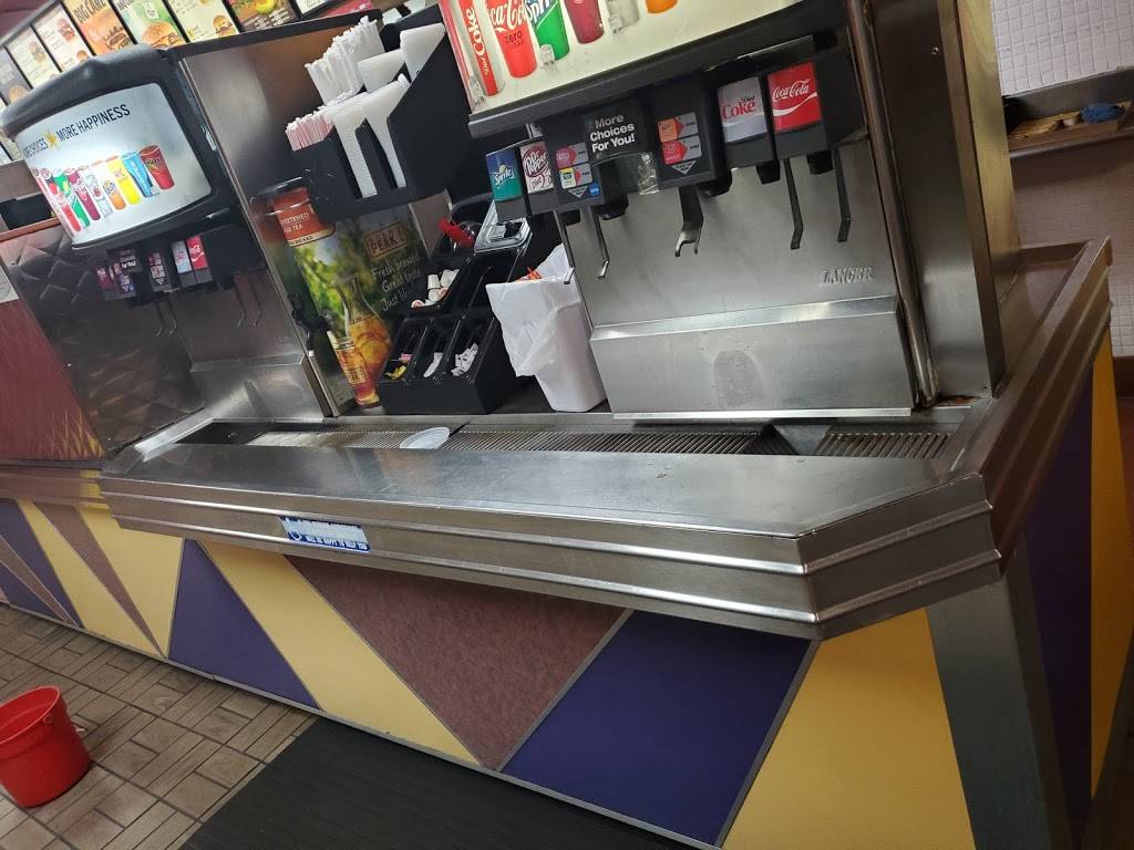 Carls Jr. | restaurant | 950 Carlsbad Village Dr, Carlsbad, CA 92008, USA | 7607297258 OR +1 760-729-7258