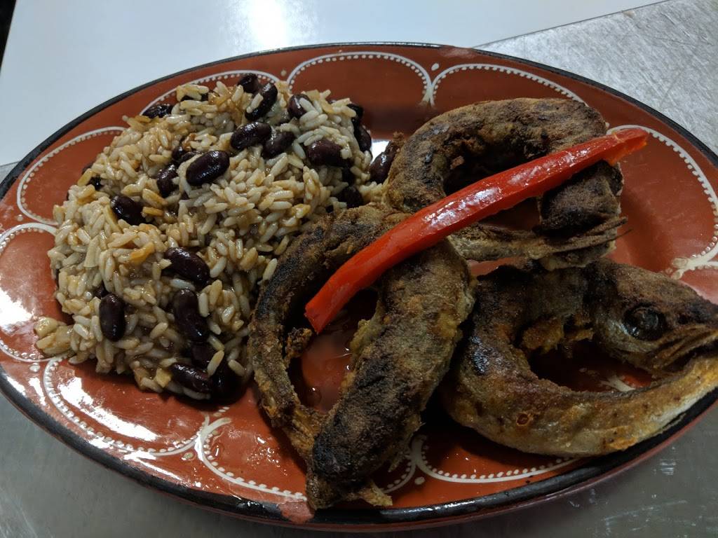 Sabores Tradicionais | restaurant | 1682 St Clair Ave W, Toronto, ON M6N 1H8, Canada | 4165191994 OR +1 416-519-1994