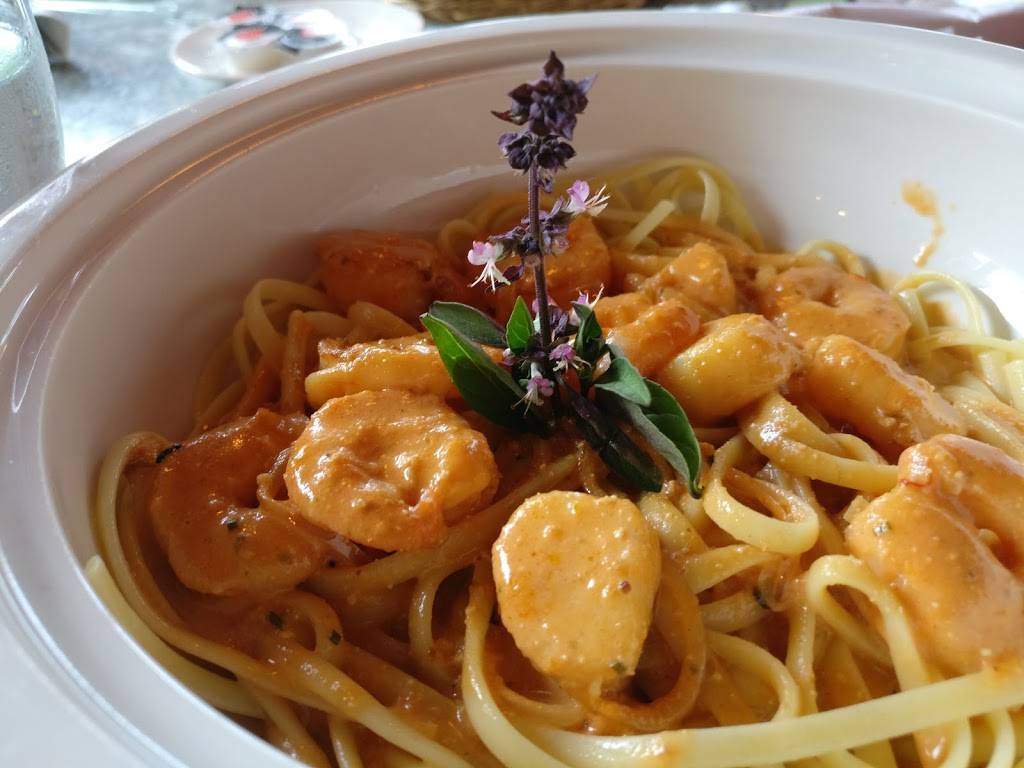 Napoléon | restaurant | 489 Rue Notre Dame, Montebello, QC J0V 1L0, Canada | 8194235555 OR +1 819-423-5555