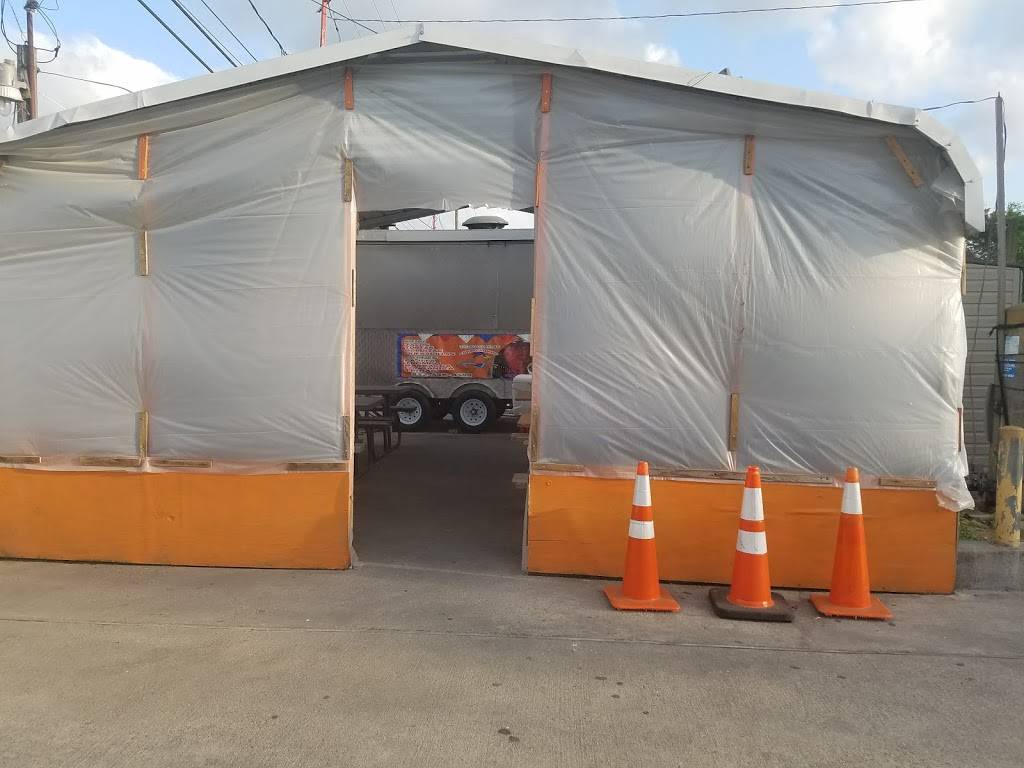 Tacos Correcaminos | restaurant | 10405-10423 Airline Dr, Houston, TX 77037, USA | 8325460599 OR +1 832-546-0599