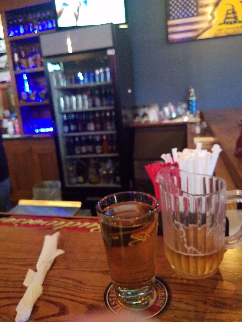 Whiskey Tavern | restaurant | 31 Main St, Newhall, IA 52315, USA | 3192235132 OR +1 319-223-5132