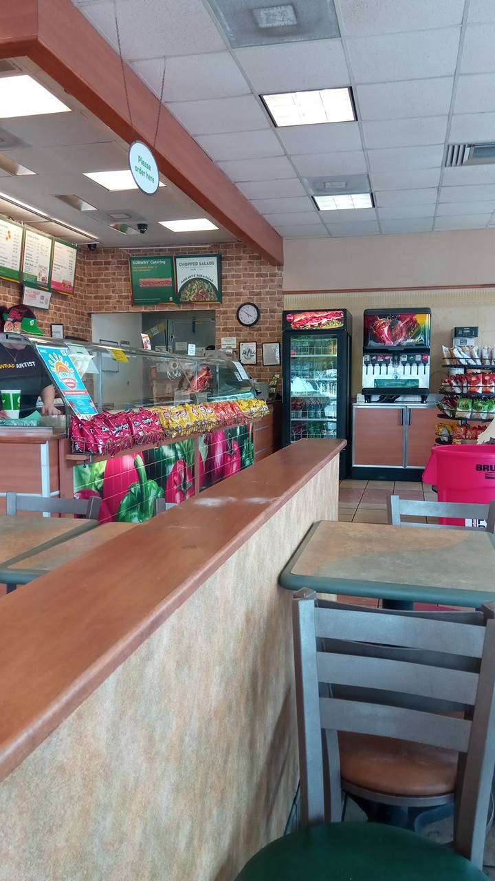 Subway Restaurants | restaurant | 2414 Babcock Rd, San Antonio, TX 78229, USA | 2106157740 OR +1 210-615-7740