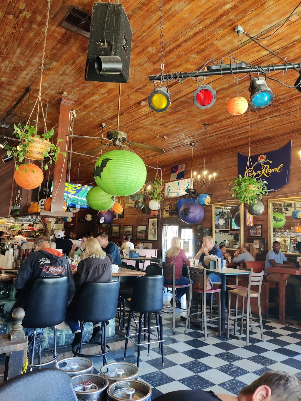 Hub Staceys | restaurant | 312 E Government St, Pensacola, FL 32502, USA | 8504691001 OR +1 850-469-1001