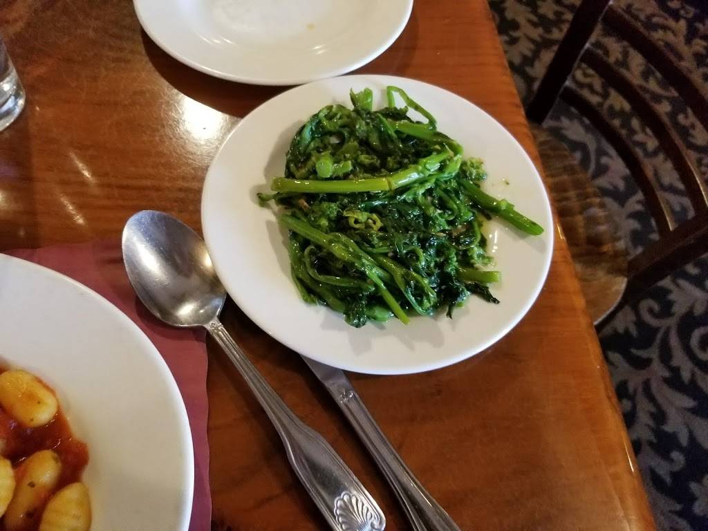 Francescos | restaurant | 600 Mamaroneck Ave, White Plains, NY 10605, USA | 9149463359 OR +1 914-946-3359