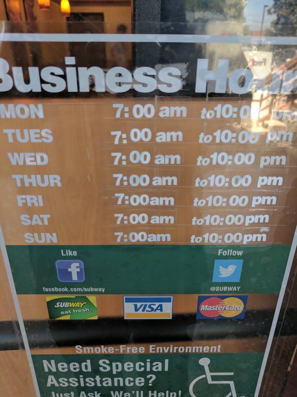 Subway | restaurant | 530 New Los Angeles Ave, Moorpark, CA 93021, USA | 8055231782 OR +1 805-523-1782