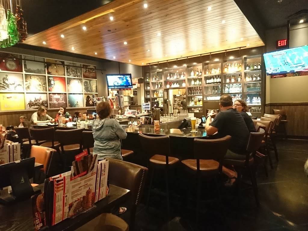 Red Robin Gourmet Burgers and Brews | restaurant | 2846 E 3rd St, Bloomington, IN 47401, USA | 8127273884 OR +1 812-727-3884