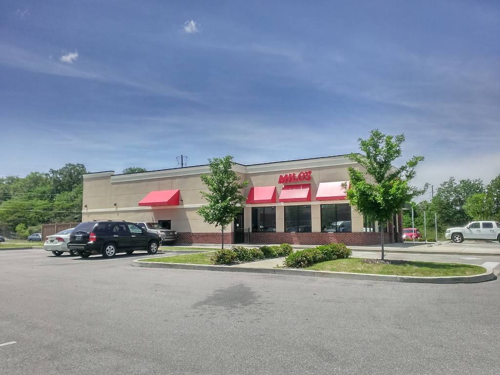 Milos Hamburgers | restaurant | 5020 Old Greensboro Rd, Tuscaloosa, AL 35405, USA | 2052487215 OR +1 205-248-7215