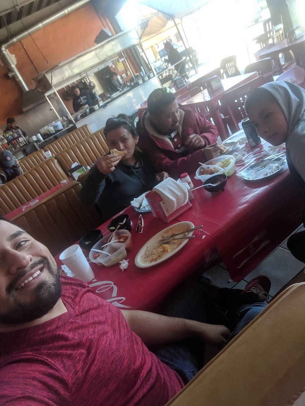 Tacos Varios Los Super Amigos | restaurant | Blvd. de las Bellas Artes 19701, Nueva Tijuana, 22435 Tijuana, B.C., Mexico | 016647205630 OR +52 664 720 5630