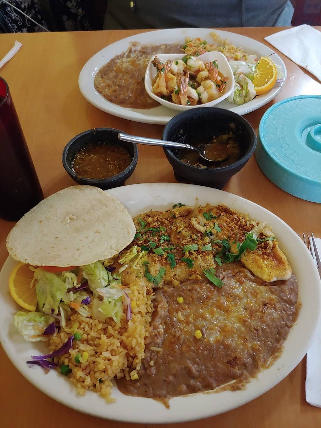 Villa Cariño Mexican Food & Mariscos | restaurant | 1066 N Hacienda Blvd, La Puente, CA 91745, USA | 6269182978 OR +1 626-918-2978