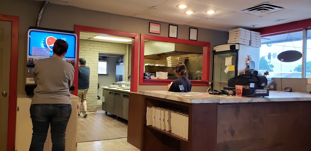 Jovanis Pizza & Subs | restaurant | 1325 W Doolin Ave, Blackwell, OK 74631, USA | 5803632600 OR +1 580-363-2600