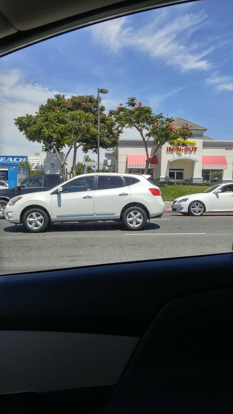 Wienerschnitzel | restaurant | 18012 Beach Blvd, Huntington Beach, CA 92646, USA | 7148479400 OR +1 714-847-9400