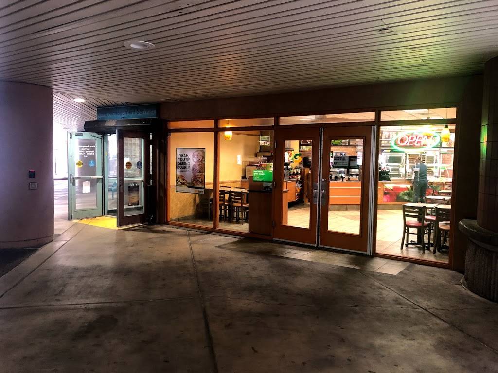 Subway | meal takeaway | 2211 Lomas Blvd NE, Albuquerque, NM 87106, USA | 5052472776 OR +1 505-247-2776